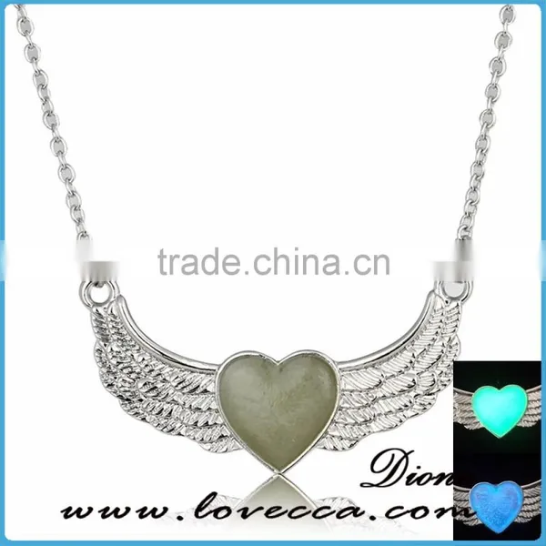 Gorgeous Glowing Jewelry Glow in the Dark Necklace photo-4