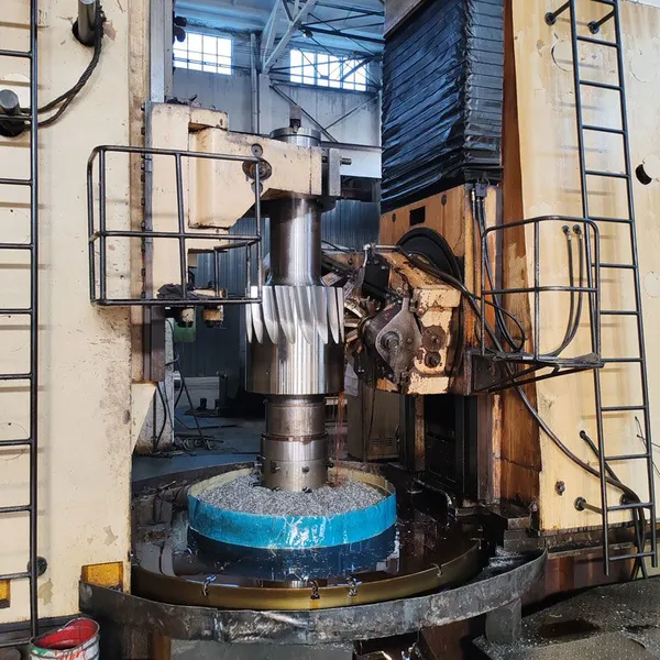 Luoyang Sanyong Large-Scale Gear Hobbing Machine: High-Precision Gear Shaft Processing Equipment