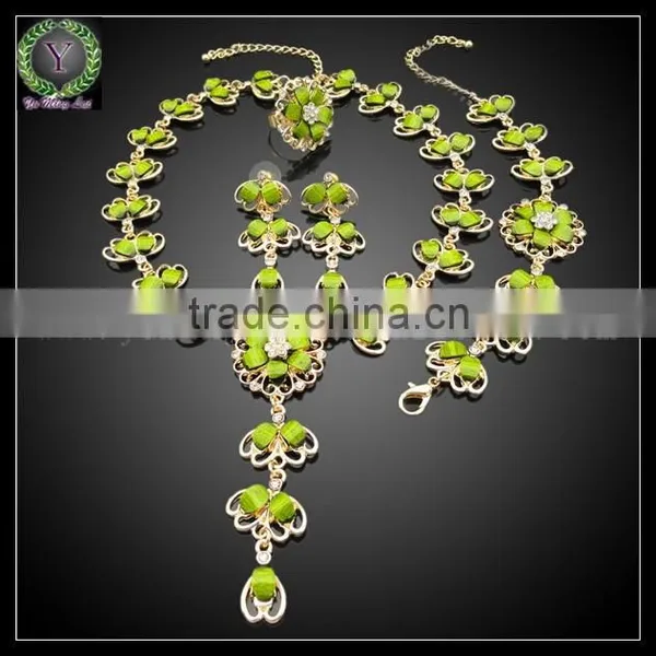 Lead and Nickel Safe Alloy Fashion Jewelry Sets With Green Sunflower Made in China Wholesale