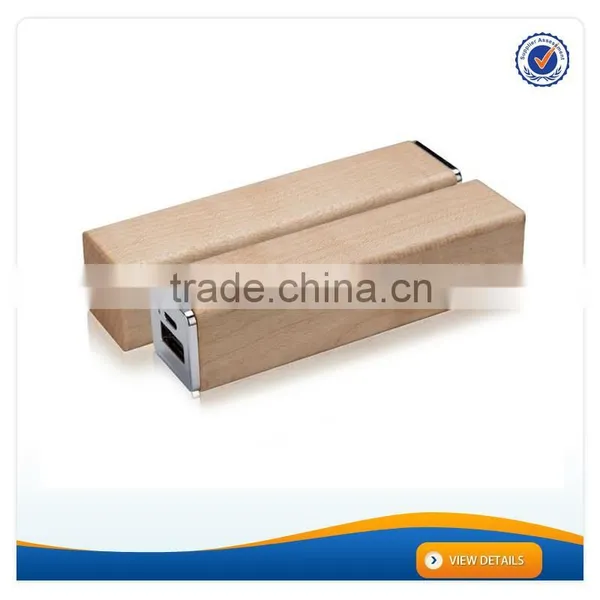 AWC628 2016 Promotioal Good Qaulity Wood 18650 Charger 2200mah Portable Power Stick
