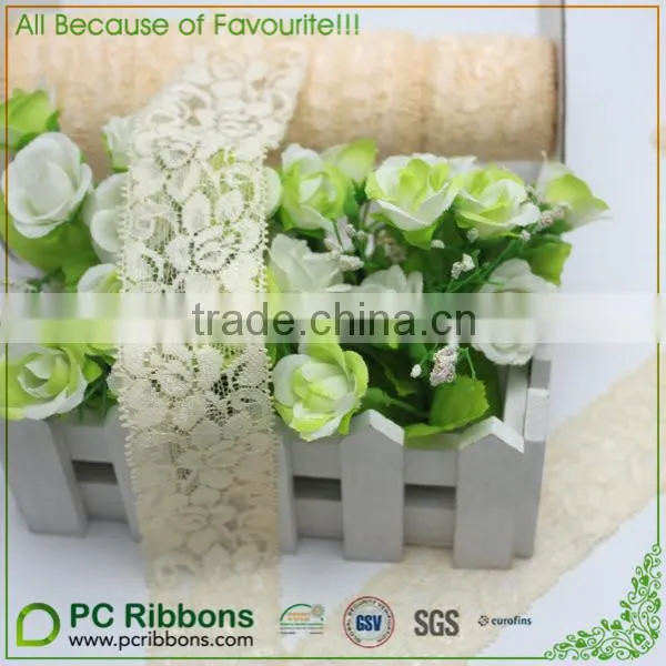 5/8" Lace With Pearl Center Trim White photo-4