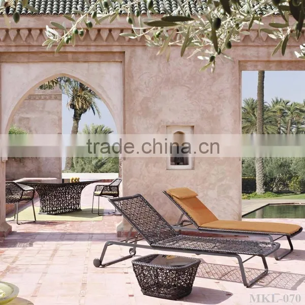 Simple Outdoor Rattan Furniture Sun Lounger - Poly Rattan Outdoor Sunbed