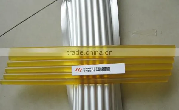 Polyamide and Ethylene Vinyl Acetate Base Amb er Semi-transparent Hot Melt Adhesive Glue Stick for Air Filter and Oil Filter photo-2
