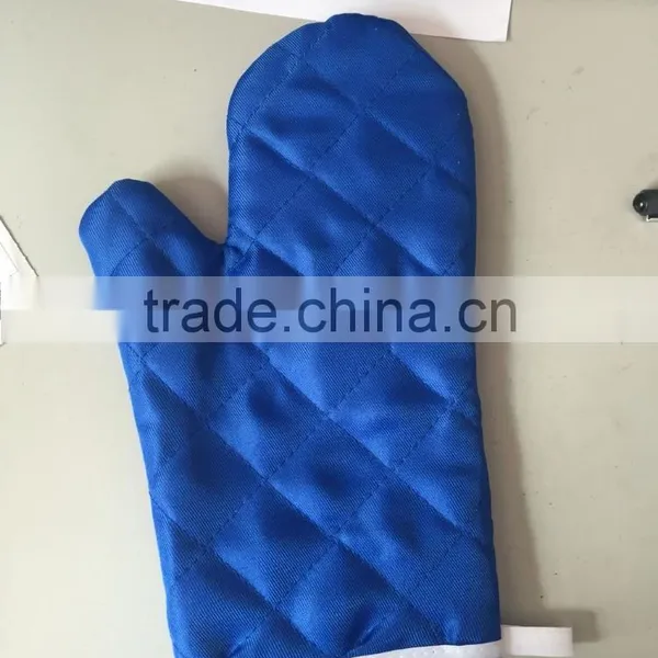 Wholesale Promitional Durable Funny Shivering Oven Mitt photo-2