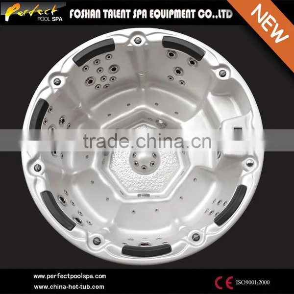 Outdoor Spa Round Bathtub for Family With Seven Seats