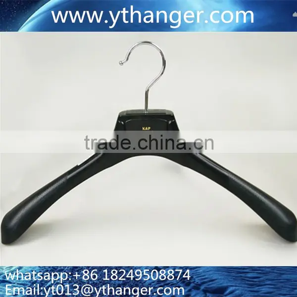 CY-669 High Material Custom Logo Plastic Hanger Black Plastic Hanger for Men Suits. Supplier's Choice photo-2