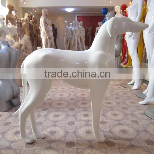 Dog Frp Mannrquin.Process Models for Window Display