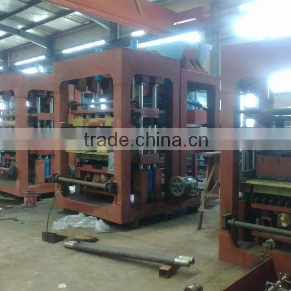 Hot Sale in Philippines QT5-20 Hollow Block Machine/concrete Laying Block Machine photo-3