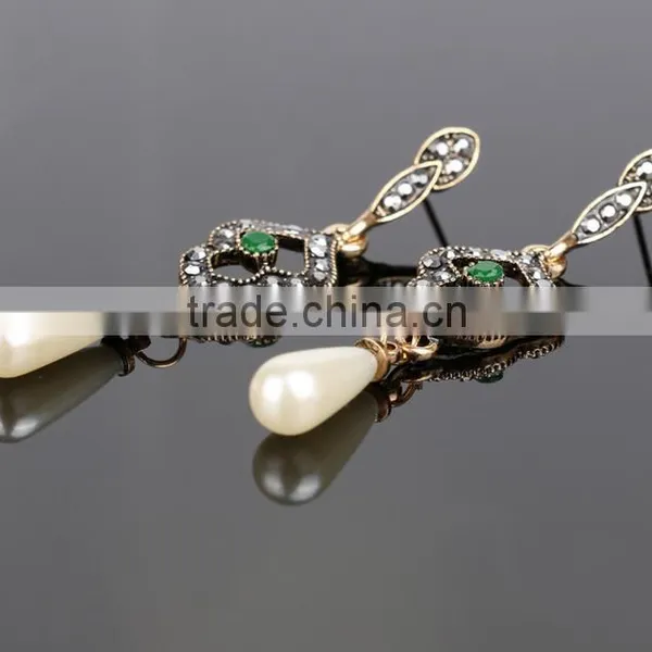 Europe and the United States Style Hollow Out Diamond Flowers Necklace Set photo-2