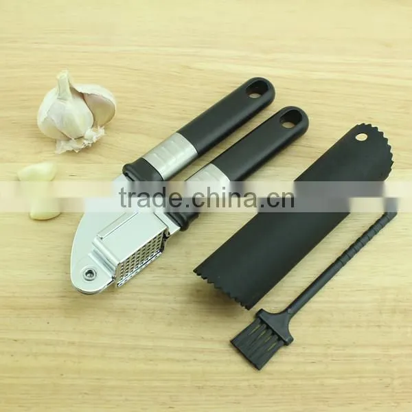Kitchen Stainless Steel Professional Garlic Press With Cleaning Brush Set photo-2