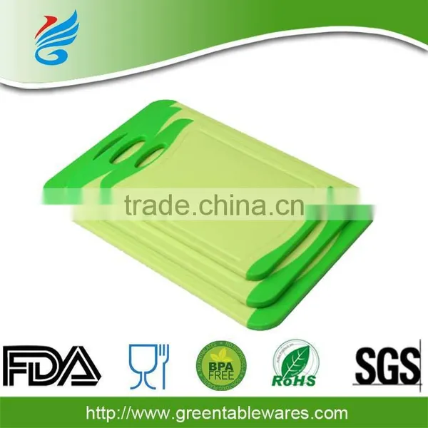 China Supplier Rectangular Shape Food Grade Kitchen Plastic Cutting Board photo-6