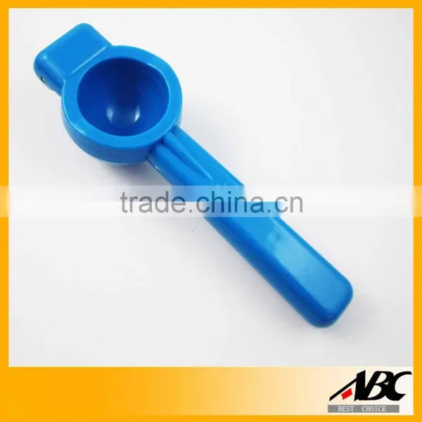 Good Use Plastic Lemon Squeezer photo-2