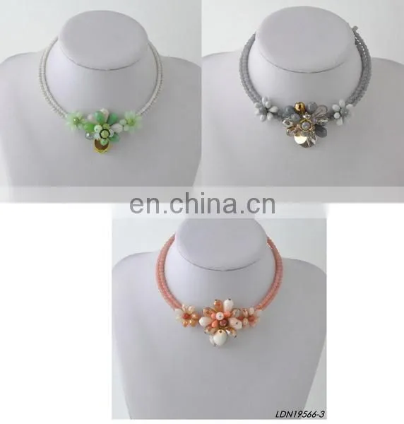 Beaded Choker Necklace With Flower photo-2