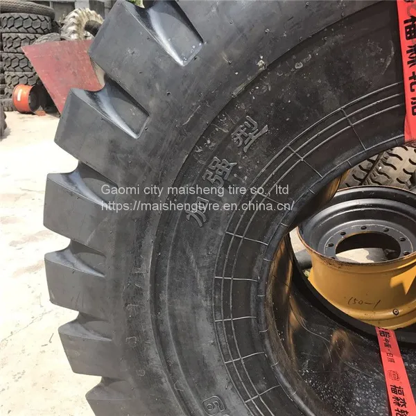 17.5-25 The Semi-solid Pattern of Forklift Tires Deepens to Prevent Puncture photo-5
