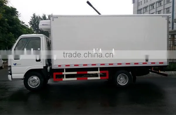 Best Price 3 Ton Small Refrigerated Box Truck for Sale photo-2