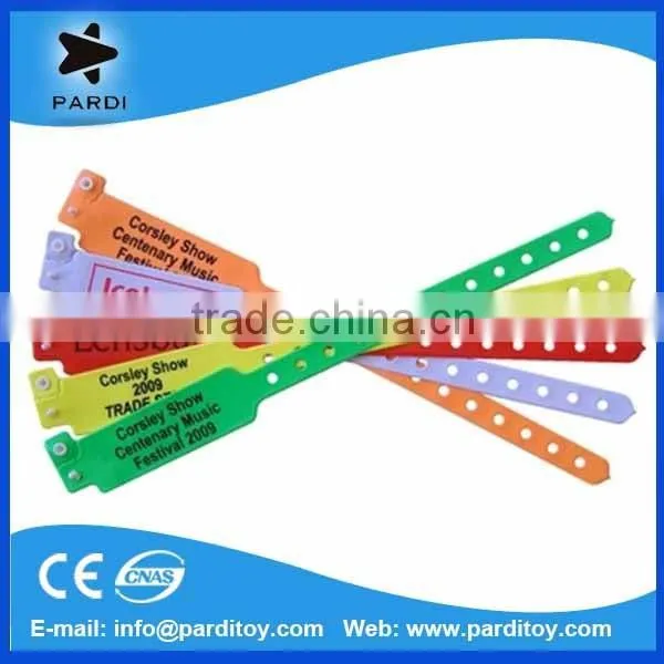 Water Proof Vinyl Tab Removable Wristbands With Custom Printing photo-2
