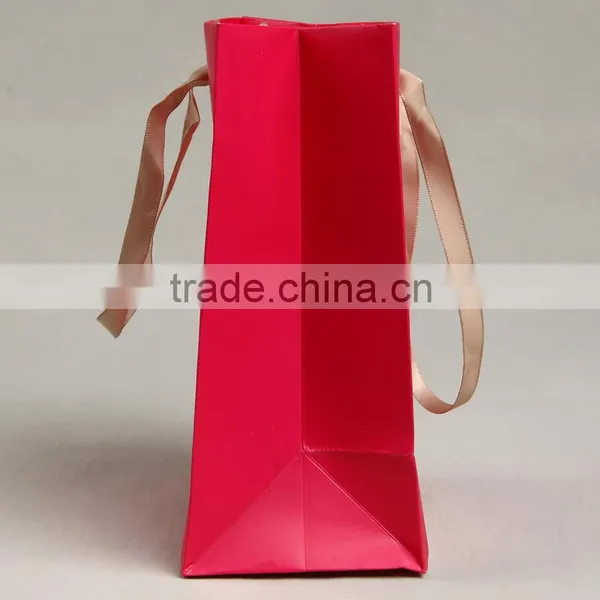 250gsm Coated Paper Hand Bag Rose Red Paper Bags for Ornament photo-3