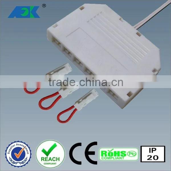 RoHs E27 Led Bulb 12V Loop Plug Connector Circuit Breakers for Led Serial Distributor Boxes photo-4