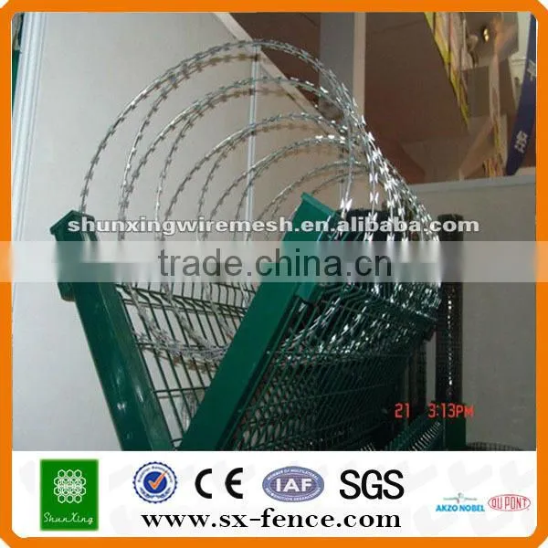 Metal Razor Barbed Wire Low Price Concertina Razor Barbed Wire for Sale photo-5