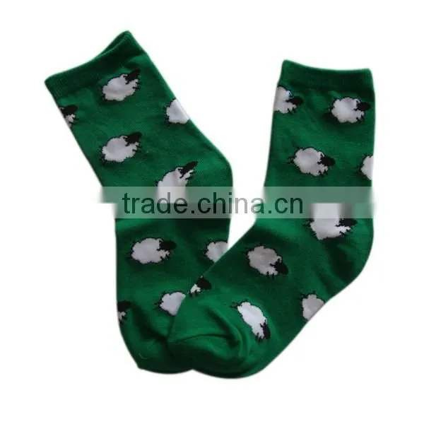 GSW-126 Bulk Custom White Sheep Design Green 100 Cotton Women Socks