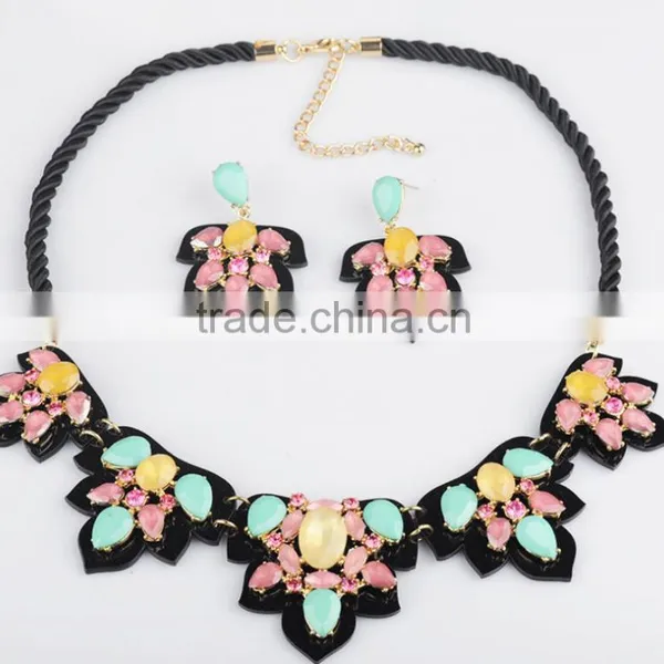 Fashion Leaf Shaped Necklace Earring Set Multicolor Jewelry Set Fashion Women Jewelry Set photo-2