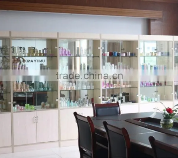 The New Factory of Making Acrylic Cosmetic Packaging More Professional and More Quality Assurance photo-2