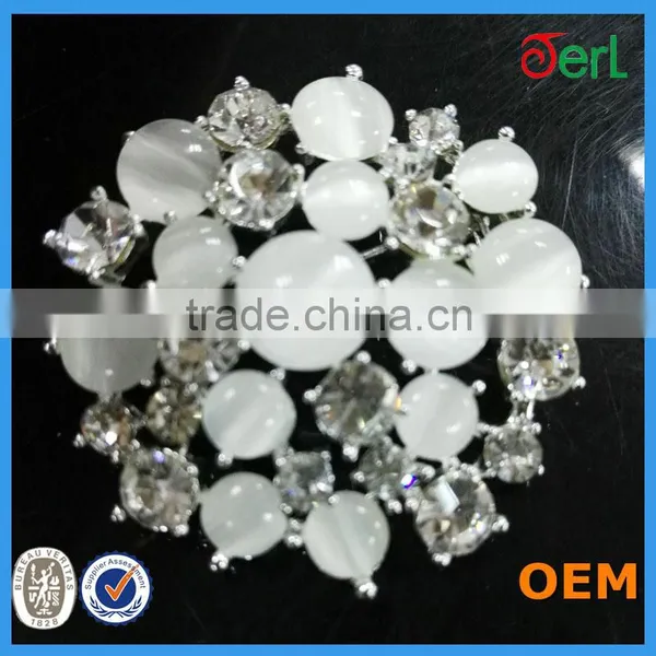 Elegant Silver Opal Brooch Alloy Crystal Flower Brooch for Wedding Invitations photo-3