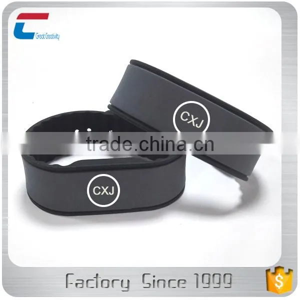 Waterproof IP68 MIFARE Ultralight Silicone Wrist Band Programmable Rfid Wristbands photo-3