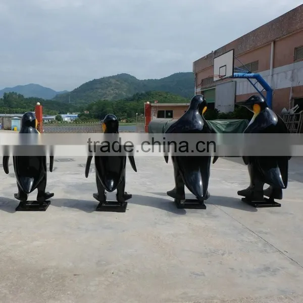 Fiberglass Penguins Figure for Movie Cartoon photo-6