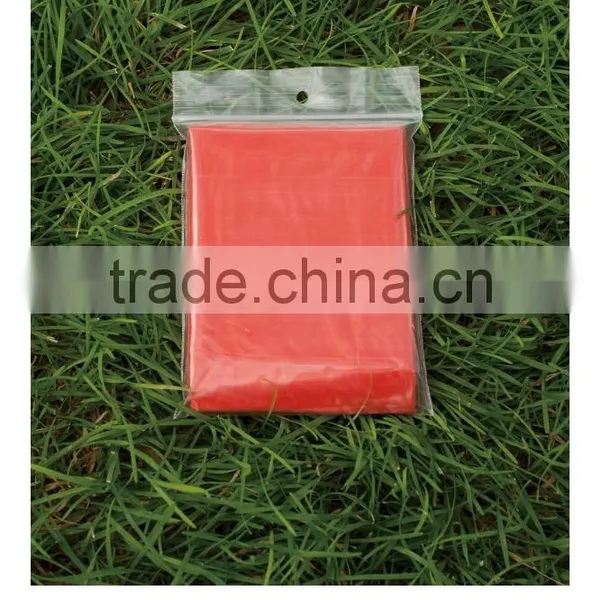 PE Disposable Semitransparent Emergency Red Poncho photo-2