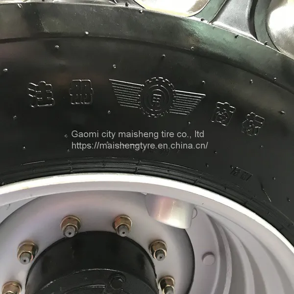 12.5/80-18 16.9-28 Tyre/vacuum Tyre Engineering Machinery Tyre Both Ends Busy Tyre photo-3