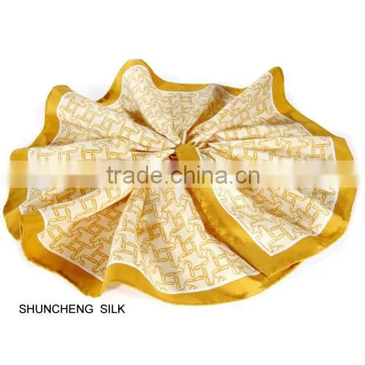 Square Print Bandana photo-5