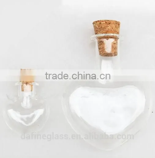 Wholesale Heart Shape Fancy Glass Perfume Bottles Mini Glass Bottles With Corks photo-3