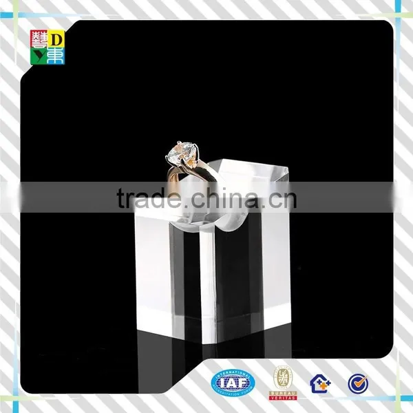 Luxury Design Acrylic Jewelry Display Stands for Ring and Earing,New Arrival Popular Bottle Acrylic Display From China photo-4