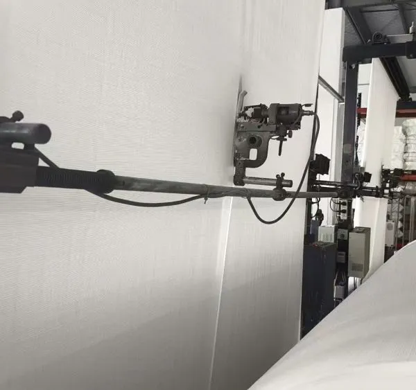 High Speed Ultrasonic Fabric Cutting Machine for Textile Industry photo-4