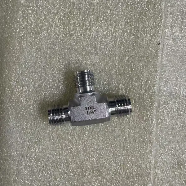 316L Stainless Steel VCR Male Tee Fitting for Ultra-High Purity Gas Systems photo-2
