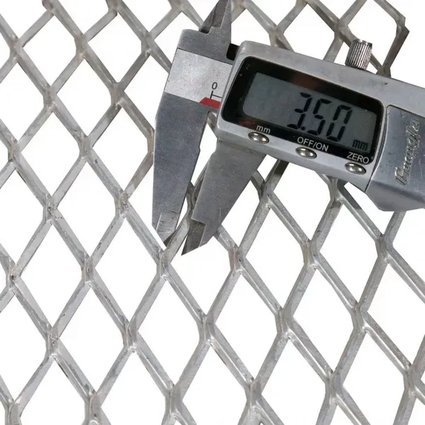 Diamond Hole Expanded Metal Steel Sheet Grating for Easy Installation Fencing photo-2