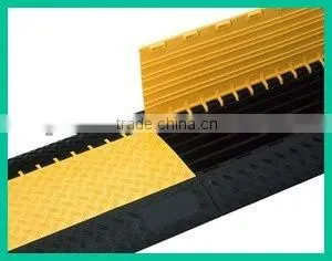 2015 Hot Sell Heavy Duty 5-Channel Rubber Cable Protector Ramp photo-2
