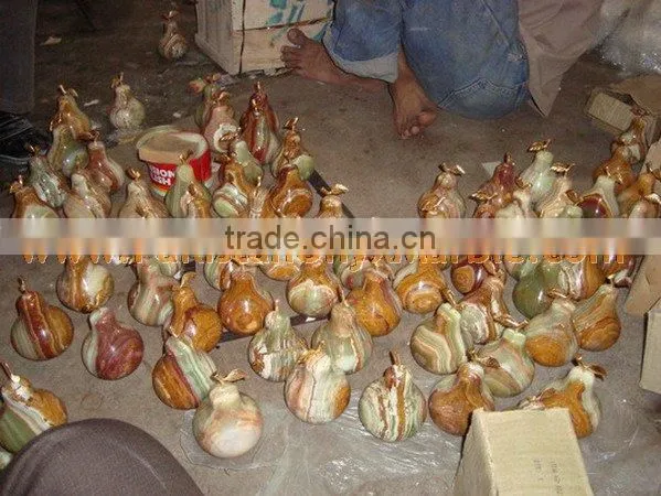Pakistan Best Price KITCHEN AND DINING DECORATION ONYX PEAR WITH BRASS LEAF HANDICRAFTS photo-3