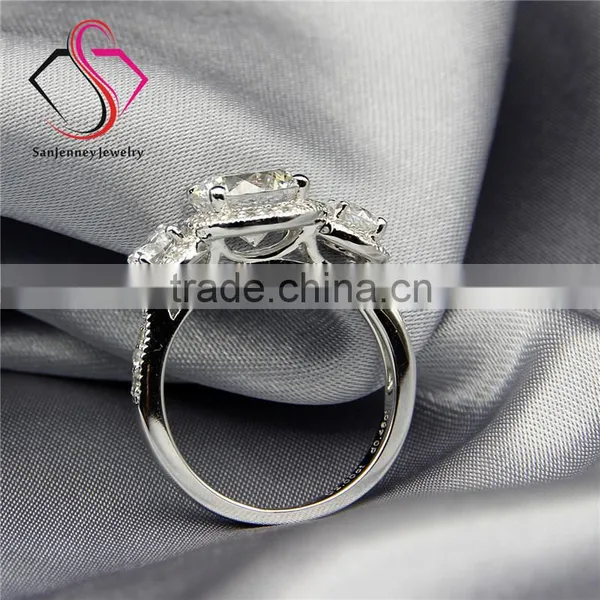 Round Cut 3-stone Halo Moissanite 2CT 8.0mm Center 14k 18k White Yellow Gold Diamond Wedding Engagement Ring photo-4