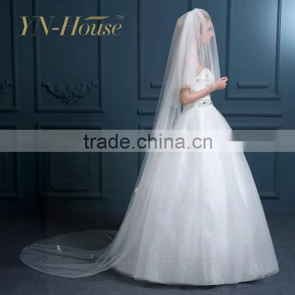 Beautiful Lace Appliqued Trim Floor Length 3 Meter Long Wedding Bridal Veil photo-3