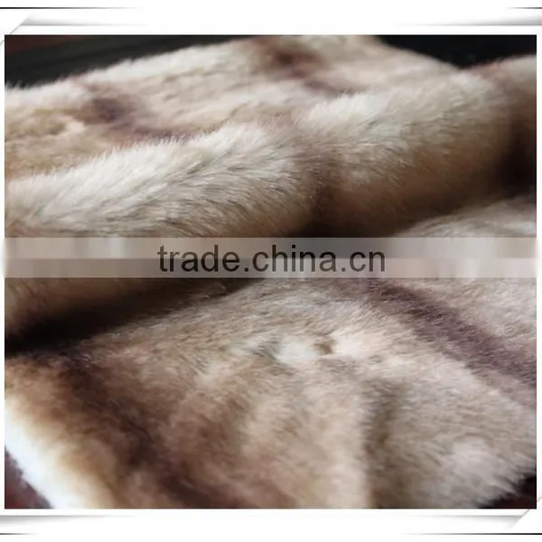 High Quality Long Pile Plush Faux Fur Fabric photo-2