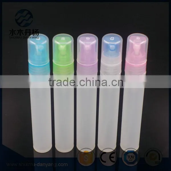 Hot sales 15ml pocket sized pen shaped perfume sprayer bottle with plastic cap