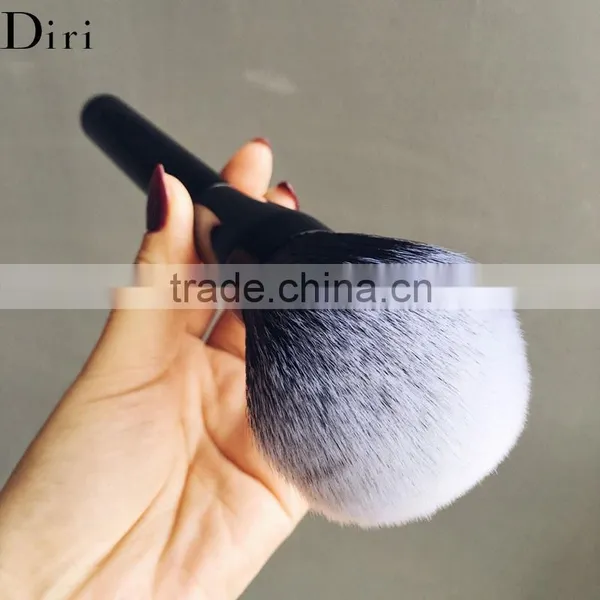 China Brush Wholesale Makeup Cosmetic Powder Brush Hair Accessories photo-2