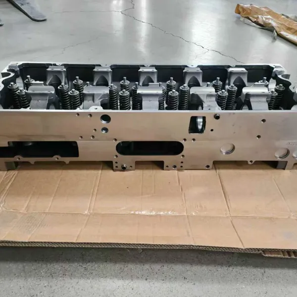 5658287 QSX15 Cylinder Head Assembly photo-3