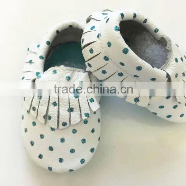 2015 Wholesale Baby Christmas Baby Shoes Finger Toe Shoes for Wholesaler Italian photo-4