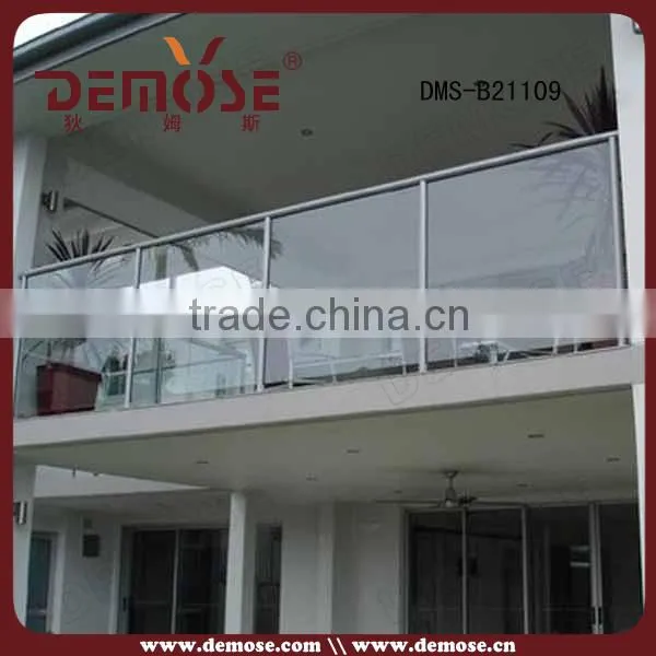 exterior railing systems / post for glass railing