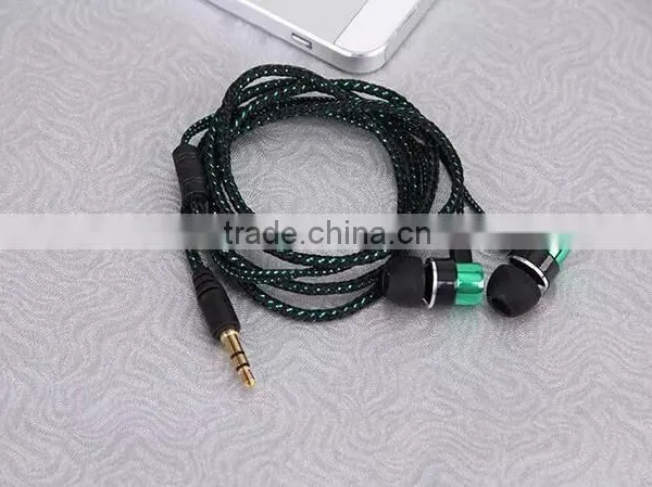 High Quality 3.5mm In-ear Earphone Headphone For Mobile Phone photo-3