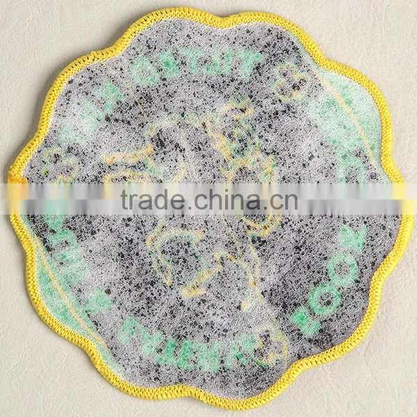 Professionally Supply Woven Over Locked Fabric Tag With Light Yellow Base for Patterned Blouse photo-2