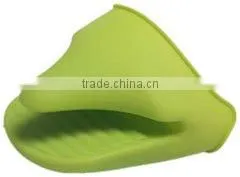 Crocodile Shape High Temperature Silicone Oven Mitts photo-2